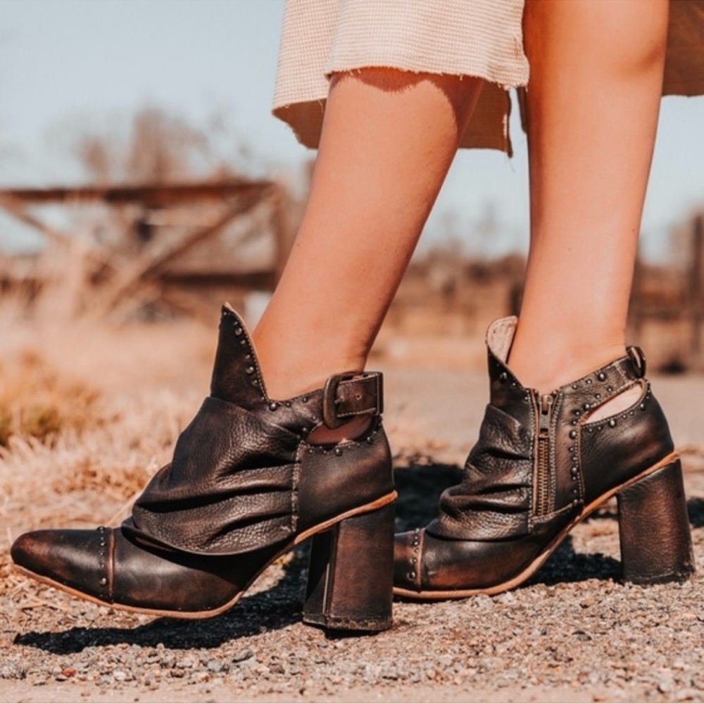 Freebird By Steven Jericho Leather Studded Booties Size 11‎